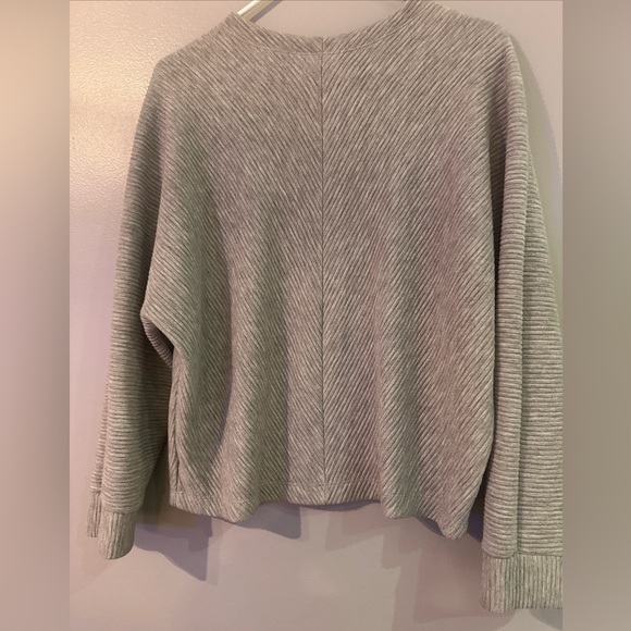 A New Day Women’s Crewneck Pullover Sweater Size Medium - Picture 4 of 4